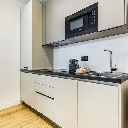 Beplace In San Babila Daire Milano