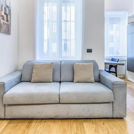 Daire Beplace In San Babila